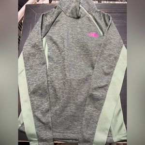 Size XS North Face pullover